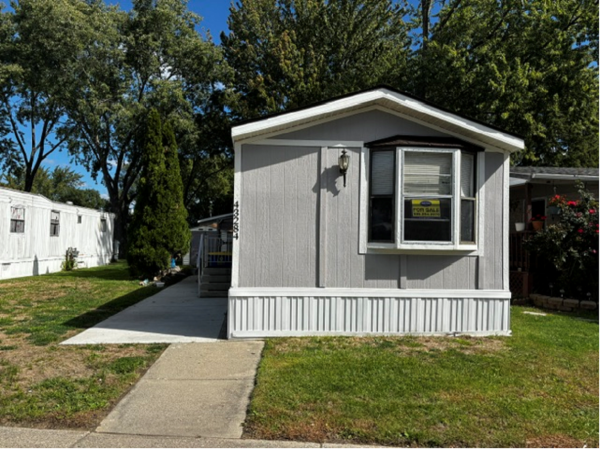 1989 Schult Mobile Home For Sale