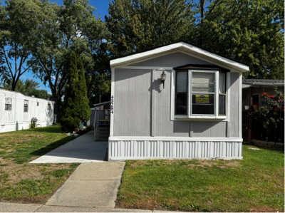 Mobile Home at 43284 Bordeaux Ave, #677 Sterling Heights, MI 48314
