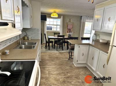 Photo 4 of 24 of home located at 221 Prince Drive Leesburg, FL 34748
