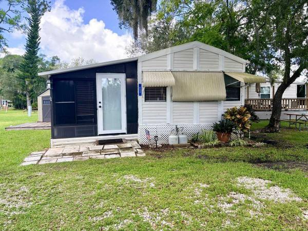 Photo 1 of 2 of home located at 1300 N River Road Lot E62 Venice, FL 34293