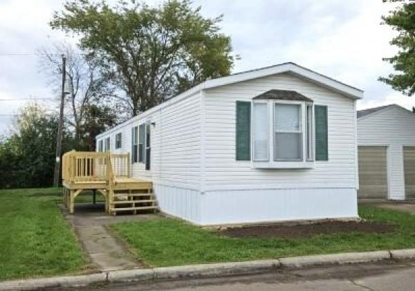 Photo 1 of 2 of home located at 1331 Bellevue St  Lot 185 Green Bay, WI 54302