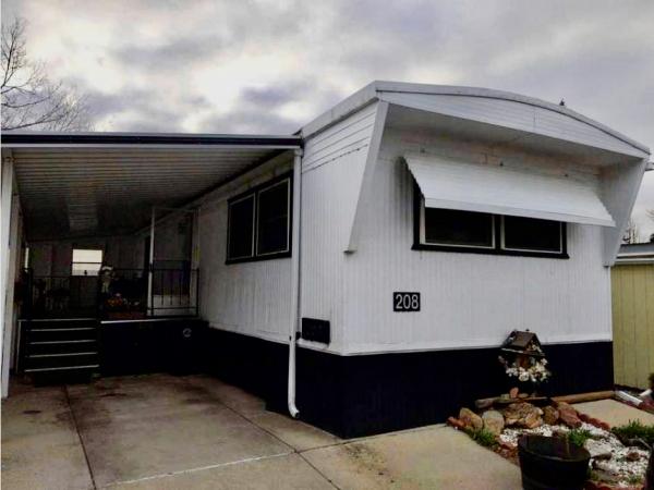Photo 1 of 2 of home located at 900 Mountain View Ave Lot 208 Longmont, CO 80501
