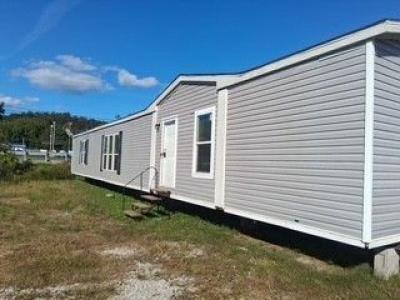 Mobile Home at 16120 U.s. 60 Milton, WV 25541