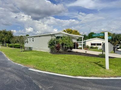 Photo 2 of 12 of home located at 7001 Liberty Drive Groveland, FL 34736