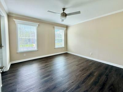 Photo 5 of 12 of home located at 7001 Liberty Drive Groveland, FL 34736