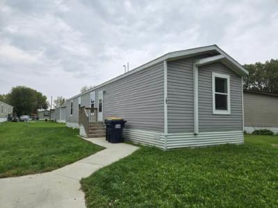 Mobile Home at 708 Romeo Dr Lakeville, MN 55044
