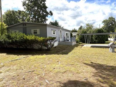 Photo 2 of 15 of home located at 21 Shadycrest Drive Nashua, NH 03062