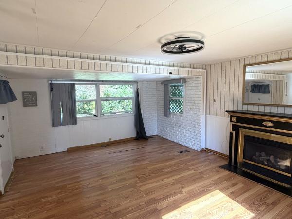 1972 Vindale 268TEFBR Mobile Home