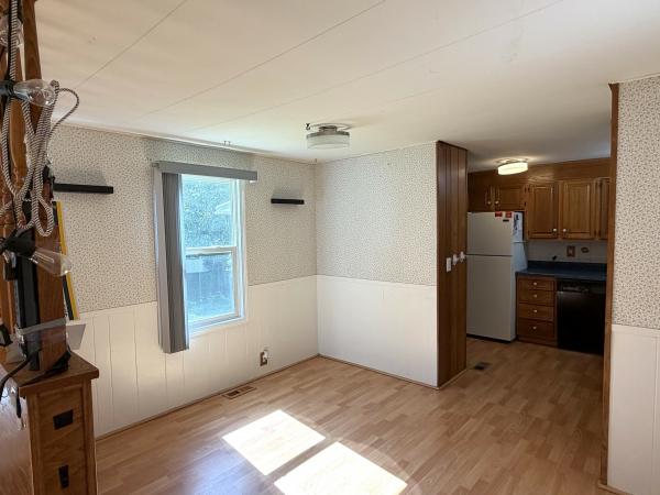 1972 Vindale 268TEFBR Mobile Home