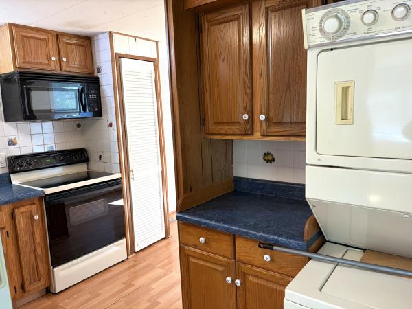1972 Vindale 268TEFBR Mobile Home