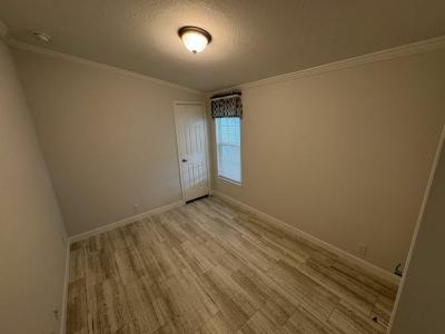 Photo 5 of 14 of home located at 3150 N E 36th Ave #303 Ocala, FL 34479