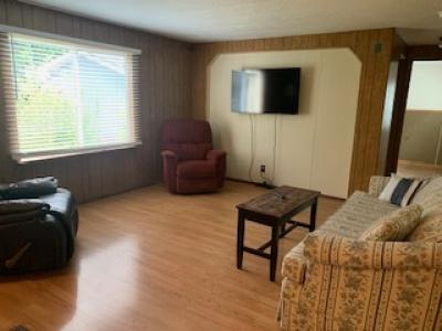Photo 5 of 8 of home located at 2796 S Main Rd #076 Lebanon, OR 97355