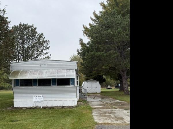 Photo 1 of 2 of home located at 15 Park Dr Saint Louis, MI 48880