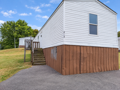 Mobile Home at 213 Gaither Columbia, TN 38401