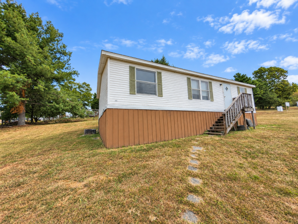Photo 1 of 2 of home located at 602 West 15th St Columbia, TN 38401