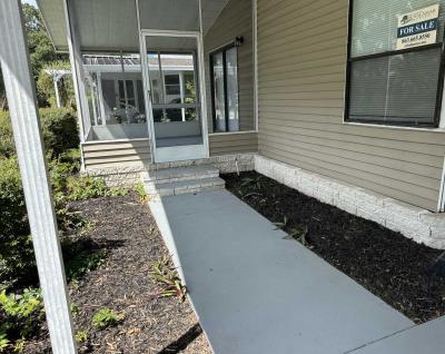 Photo 2 of 17 of home located at 4632 Armitage Pl. Lot #159 Lakeland, FL 33801