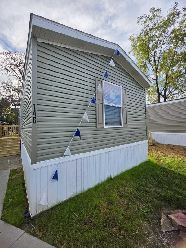 Photo 1 of 2 of home located at 146 Maplewood Ln., London, Oh 43140 London, OH 43140
