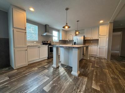 Photo 4 of 26 of home located at 140 Lee Road 2166 Salem, AL 36874
