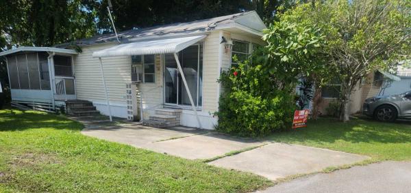 Photo 1 of 2 of home located at 1120 53rd Ave E, Lot 50 Bradenton, FL 34203