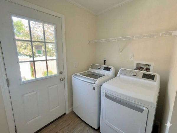 2026 clayton 56GEM16763DH26 Mobile Home
