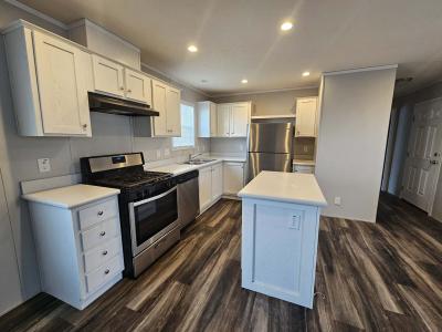 Mobile Home at 6183 Clover Way S Lot Cs6183 Saginaw, MI 48603
