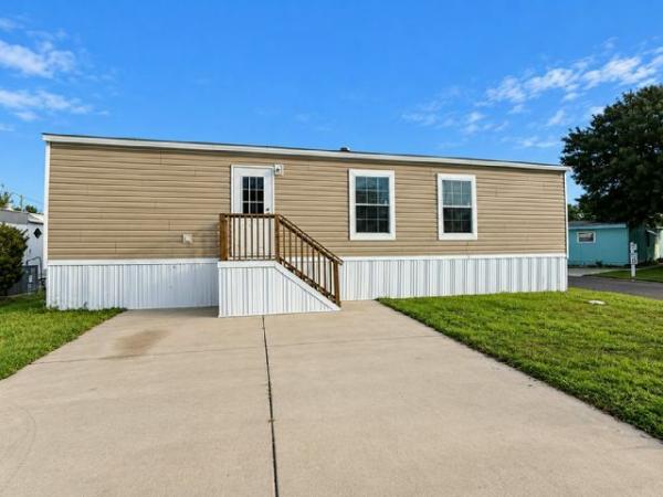 Photo 1 of 2 of home located at 4000 24th St N Unit 202 Saint Petersburg, FL 33714