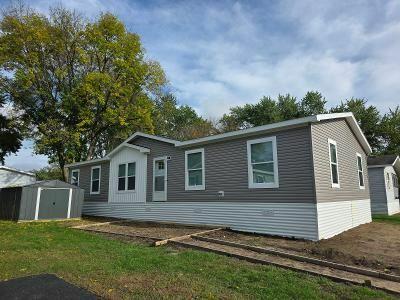 Mobile Home at 128 Aqua Rockford, MN 55373