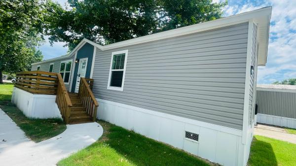 Photo 1 of 2 of home located at 296 Canterbury Way Lot #114 Greenville, TX 75401