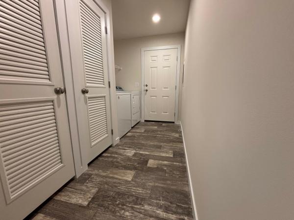 2024 Clayton 81SRH16763A Mobile Home