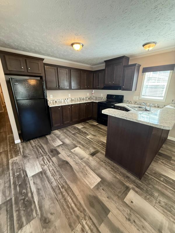 2020 Clayton Homes Inc Community Series Mobile Home