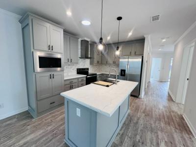 Photo 3 of 15 of home located at 6703 NW 30th St Margate, FL 33063