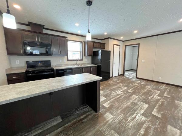 Photo 1 of 2 of home located at 16121 Suffolk Drive Lot 283 Holly, MI 48442