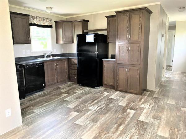 Photo 1 of 2 of home located at 6543 North Hampshire Drive Lot 290 Holly, MI 48442