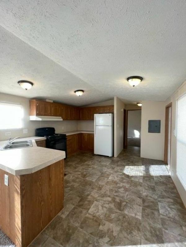 2000 Four Seasons Housing Mobile Home For Sale