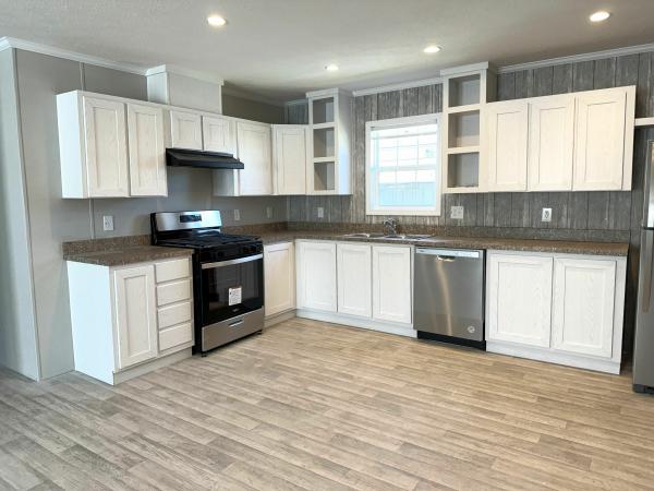 Photo 1 of 2 of home located at 45517 Carousel Drive W., Site #36 Macomb, MI 48044