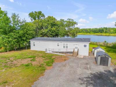 Photo 4 of 45 of home located at 640 Union Ave Crescent City, FL 32112