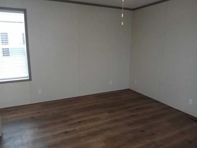 Photo 4 of 17 of home located at 365 Crestview Flemingsburg, KY 41041