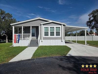 Mobile Home at 900 9th Ave E Palmetto, FL 34221
