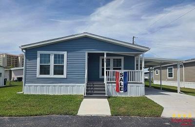 Mobile Home at 900 9th Ave E Palmetto, FL 34221