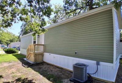 Photo 3 of 12 of home located at 115 Willow Oak Dr, Morton, IL 61550