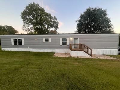 Photo 2 of 10 of home located at 5829 Berdene Circle Collegedale, TN 37315