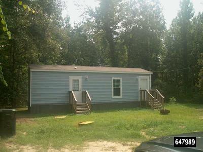 Mobile Home at 8110 Old Flomaton Rd Century, FL 32535