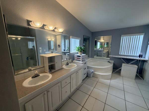 2001 Skyline B606CT Mobile Home