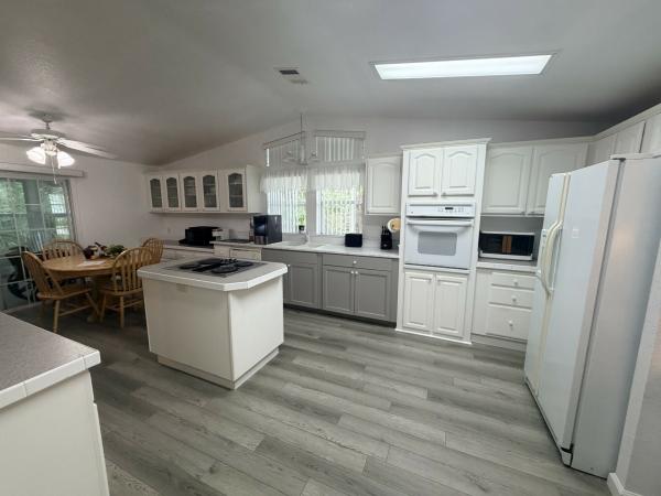2001 Skyline B606CT Mobile Home