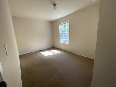 Photo 5 of 6 of home located at 13572 Oaktree Court Grand Haven, MI 49417
