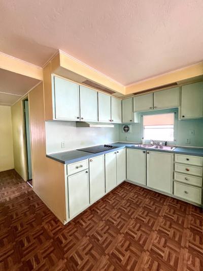 Photo 4 of 18 of home located at 3528 14th Street West #C015 Bradenton, FL 34205