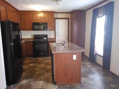 Mobile Home at 28448 Oakwood Flat Rock, MI 48134