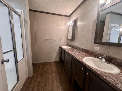 Photo 5 of 8 of home located at 219 Braeburn Dr Muskegon, MI 49442