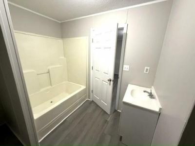 Photo 4 of 12 of home located at 172 Lakeside Garden Circle Lake Wales, FL 33859