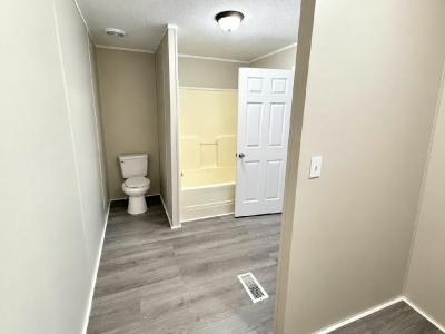 Photo 5 of 12 of home located at 172 Lakeside Garden Circle Lake Wales, FL 33859